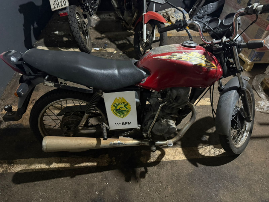 Motocicleta com sinais de adulteração é apreendida pela PM no Lar Paraná, em Campo Mourão