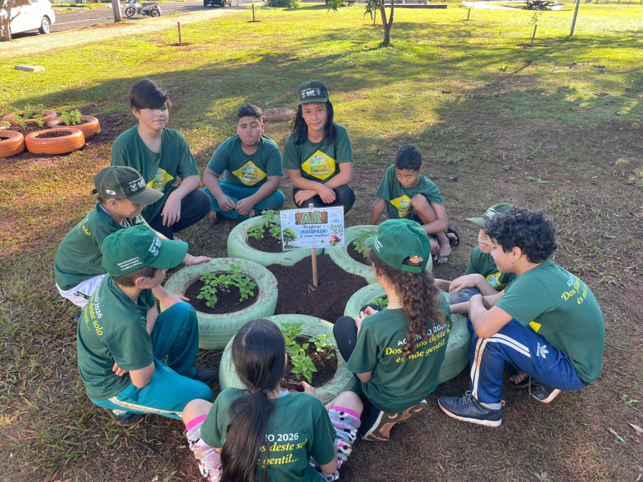 Estudantes e comunidade se unem para revitalizar Praça do Jardim América