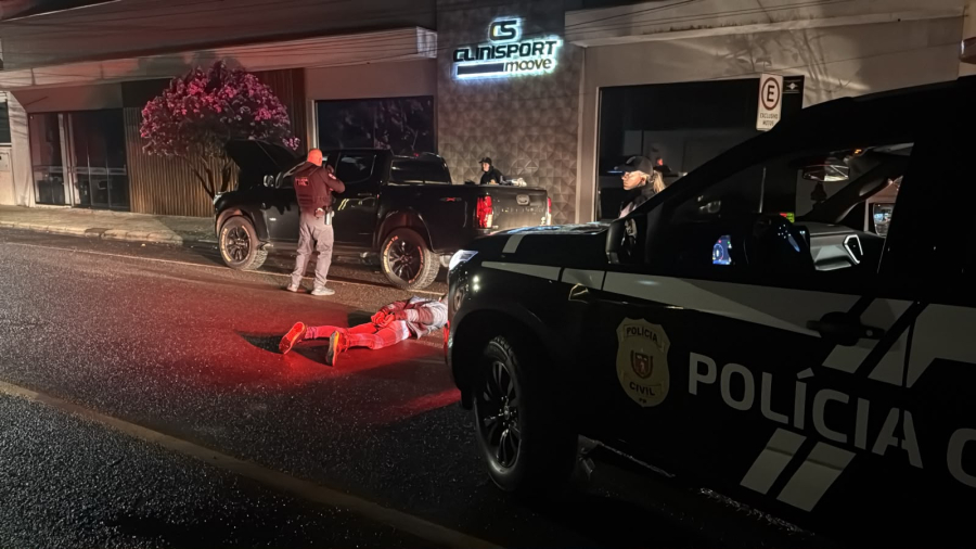 PERSEGUIÇÃO TERMINA COM ABORDAGEM, APREENSÃO DE PISTOLA .40 E DROGAS EM CAMPO MOURÃO